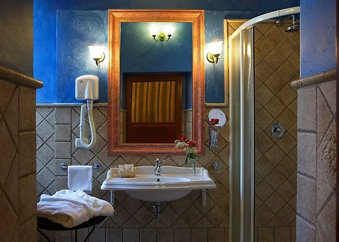 Golden Hotel
