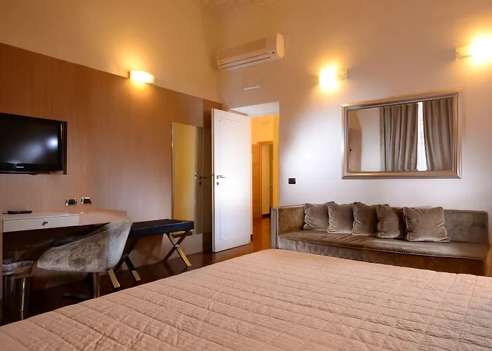 Golden Hotel